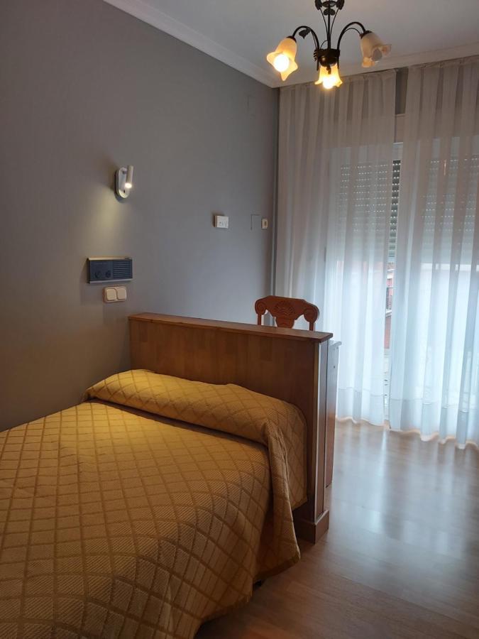 Hostal Virgen Del Villar Laguna de Duero Zewnętrze zdjęcie
